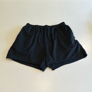 Vuori boyfriend shorts